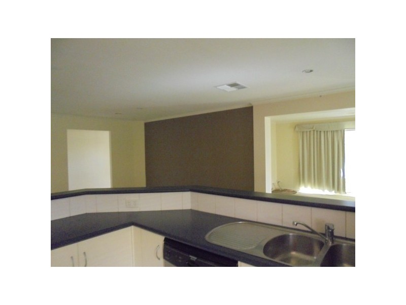 3 Essex Close, Cranbourne VIC 3977