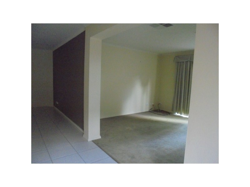 3 Essex Close, Cranbourne VIC 3977