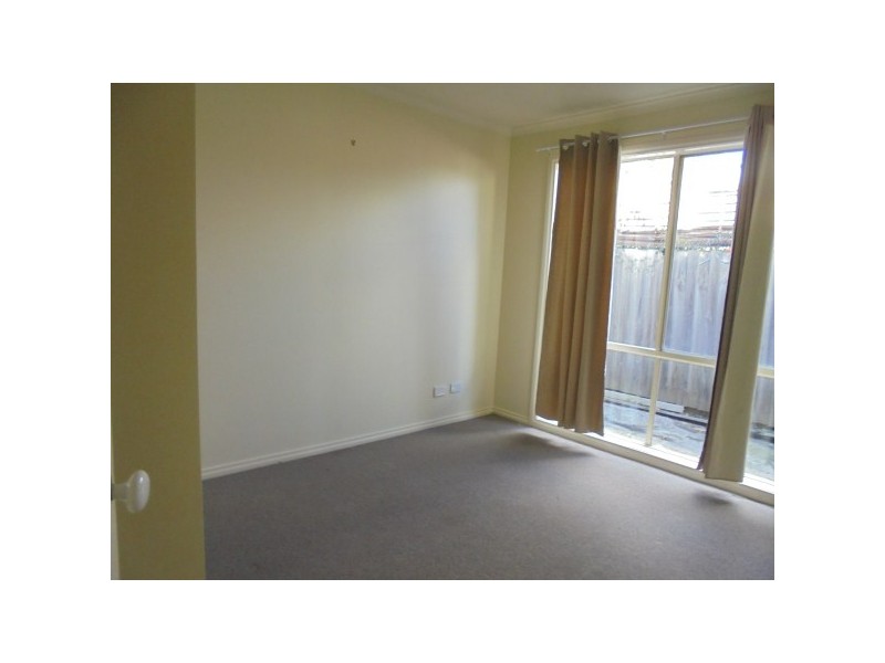 3 Essex Close, Cranbourne VIC 3977