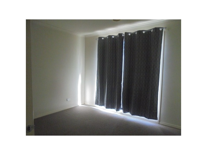 3 Essex Close, Cranbourne VIC 3977