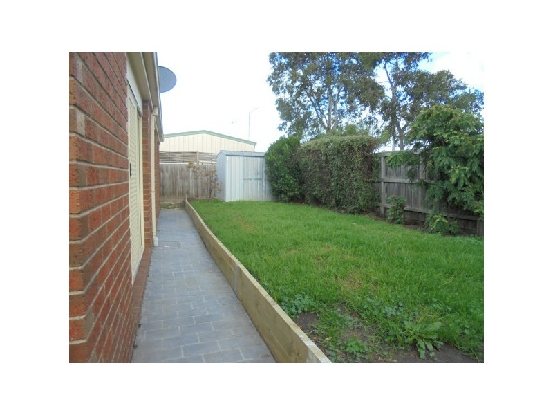 3 Essex Close, Cranbourne VIC 3977