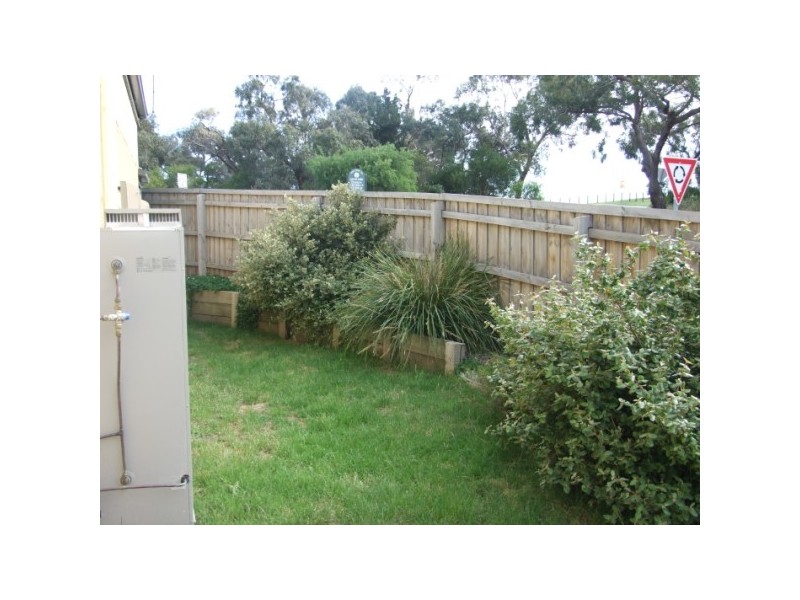 4/18 Malcolm Road, Langwarrin VIC 3910