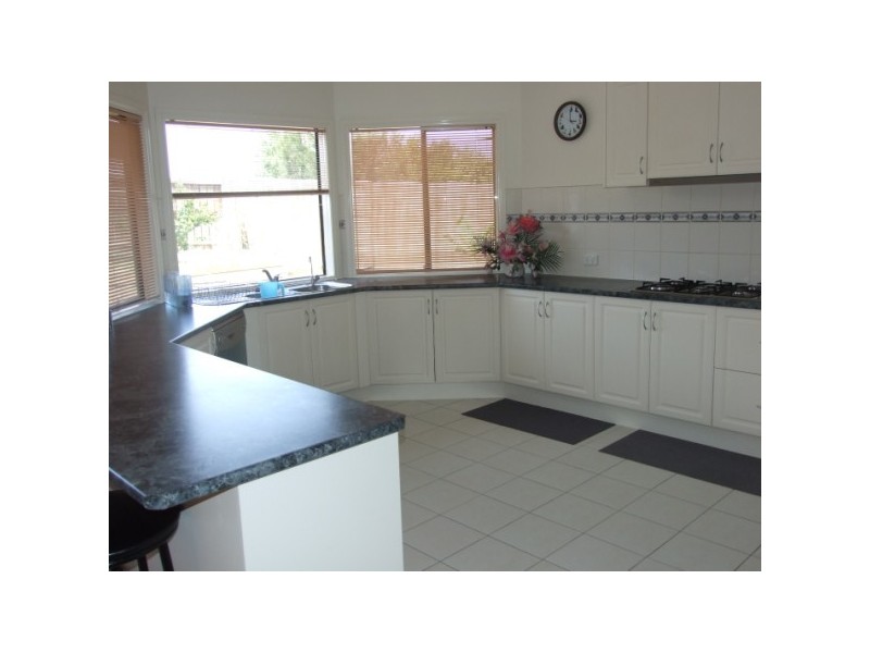 22 Sven Street, Skye VIC 3977