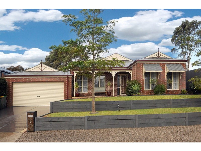 8 Windsor Grange Court, Skye VIC 3977