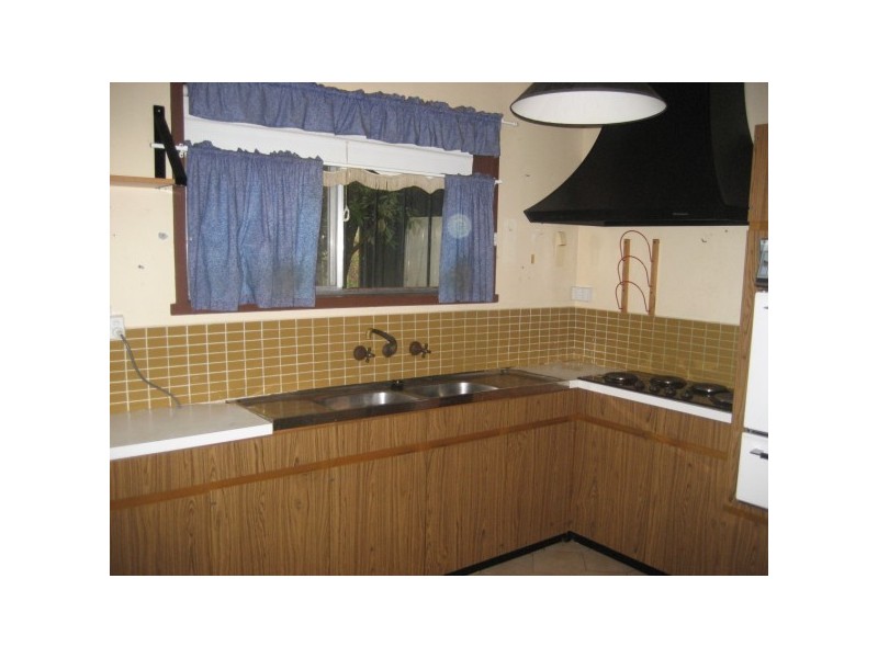 14 Narambi Crescent, Frankston VIC 3199