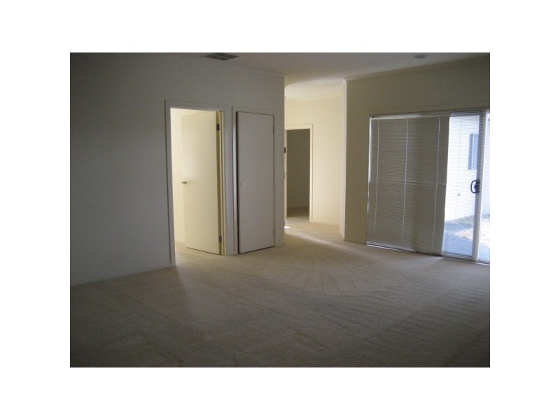 6/82 East Road, Seaford VIC 3198