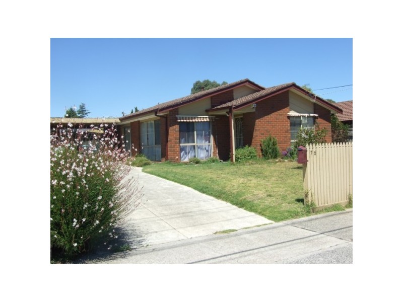 76 Greenwood Drive, Carrum Downs VIC 3201