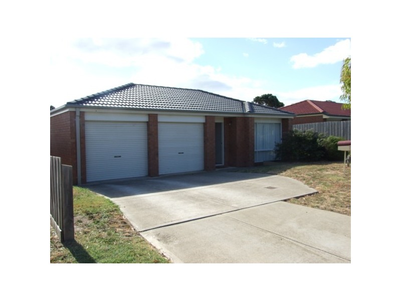 9 Windella Grove, Skye VIC 3977