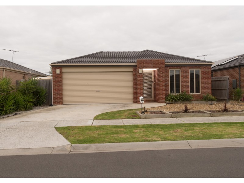 9 Omega Street, Carrum Downs VIC 3201
