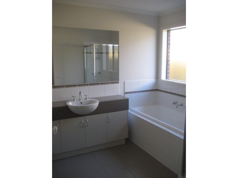 10/31-35 Brunnings Road, Carrum Downs VIC 3201