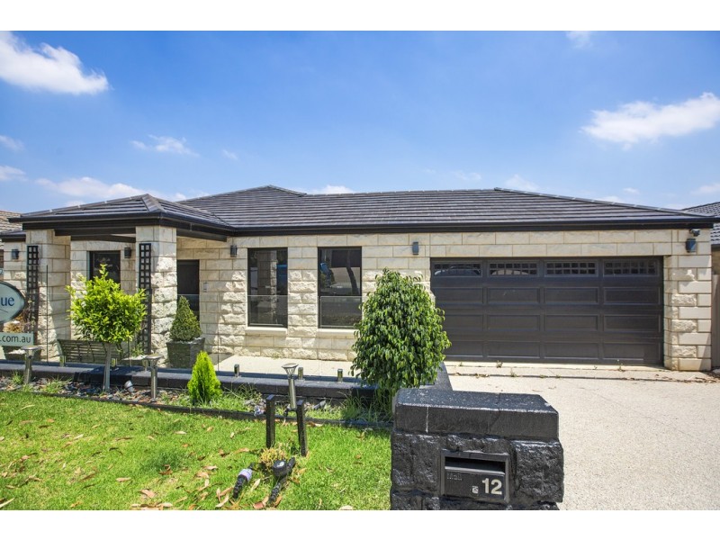 12 Villella Drive, Pakenham VIC 3810