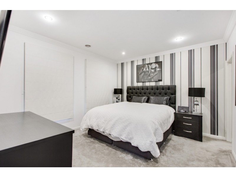 12 Villella Drive, Pakenham VIC 3810