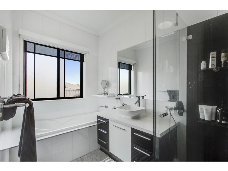 12 Villella Drive, Pakenham VIC 3810