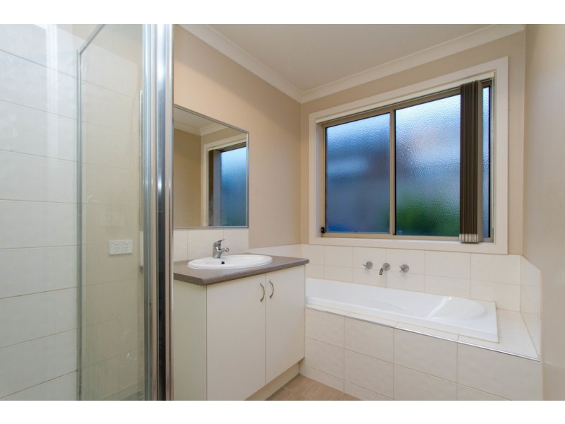 14 Villella Drive, Pakenham VIC 3810