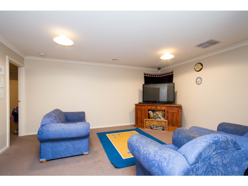 14 Villella Drive, Pakenham VIC 3810