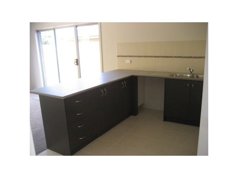 4/31-35 Brunnings Road, Carrum Downs VIC 3201