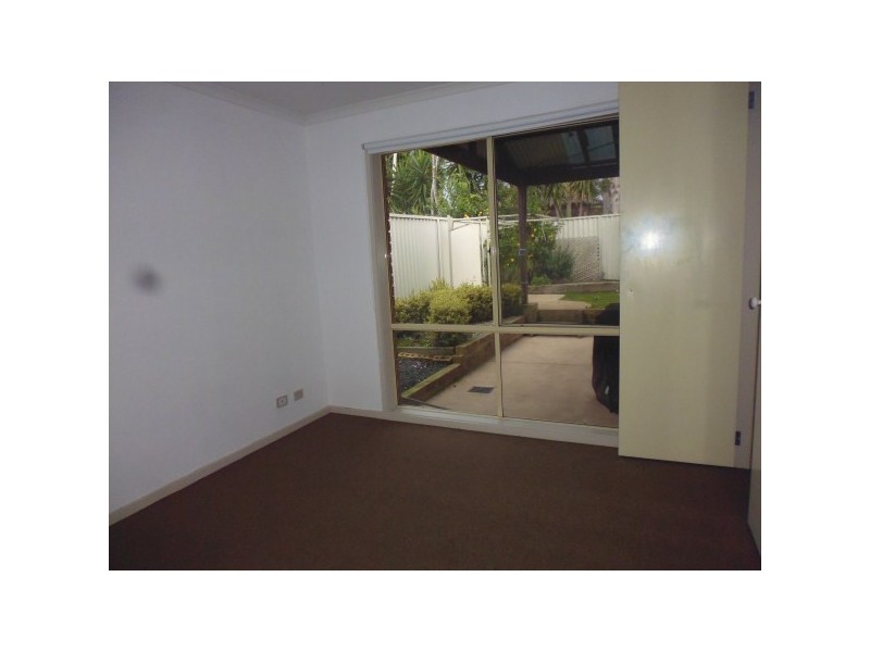 3 Oakmont  Place, Cranbourne West VIC 3977