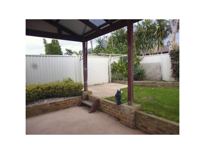 3 Oakmont  Place, Cranbourne West VIC 3977