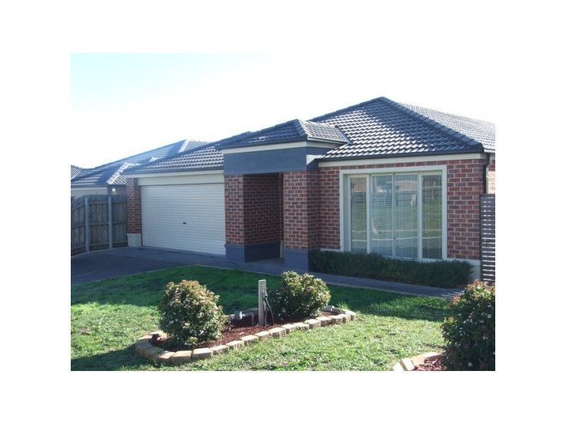 30 Golden Way, Skye VIC 3977