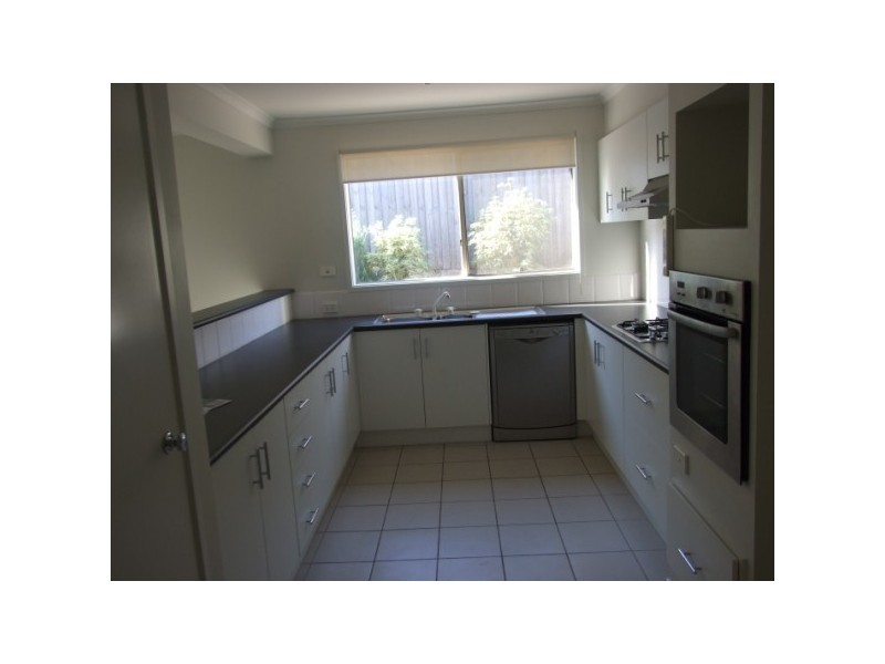 30 Golden Way, Skye VIC 3977