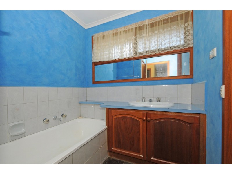 6 Boronia Court, Carrum Downs VIC 3201