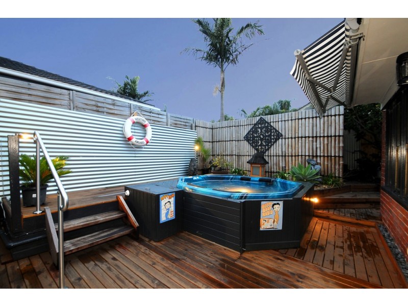 2 Carrington Crescent, Carrum Downs VIC 3201