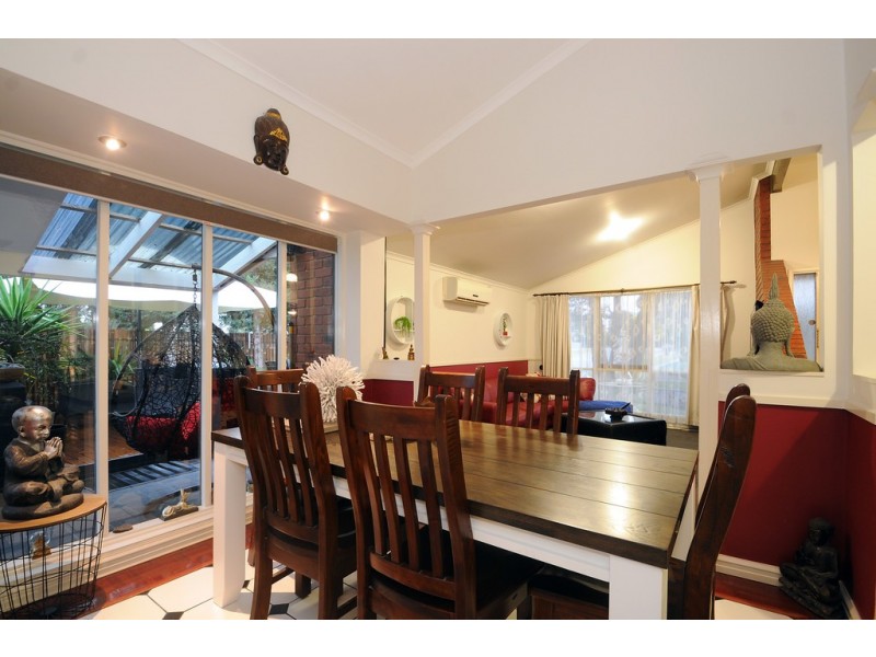 2 Carrington Crescent, Carrum Downs VIC 3201