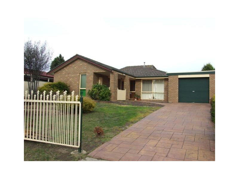 10 Thornbill Drive, Carrum Downs VIC 3201