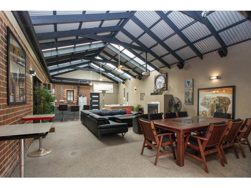 18 Derham Street, Pearcedale VIC 3912