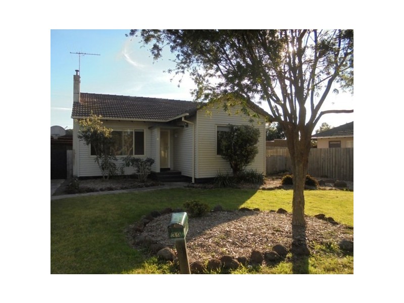 39 Pine Street, Frankston North VIC 3200