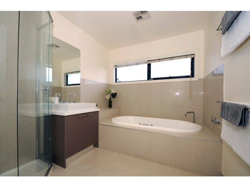 1/20 Bruce Street, Dandenong VIC 3175