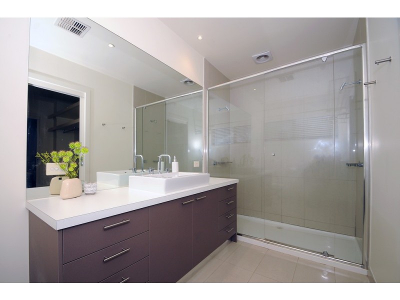 1/20 Bruce Street, Dandenong VIC 3175