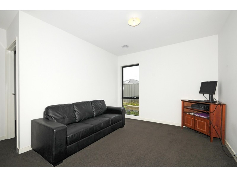 35 Olympus Crescent, Cranbourne West VIC 3977