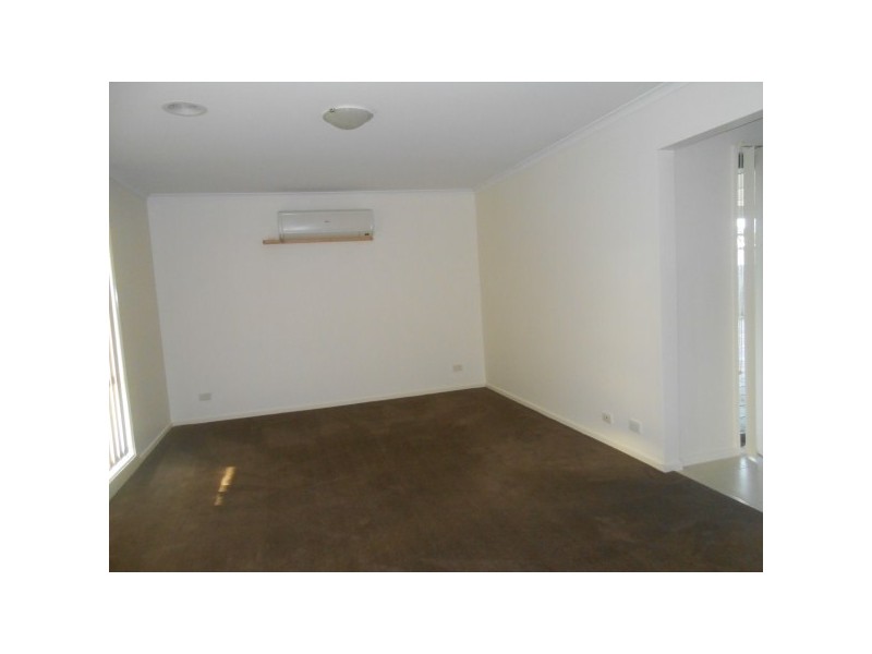 14 Willora Crescent, Cranbourne West VIC 3977