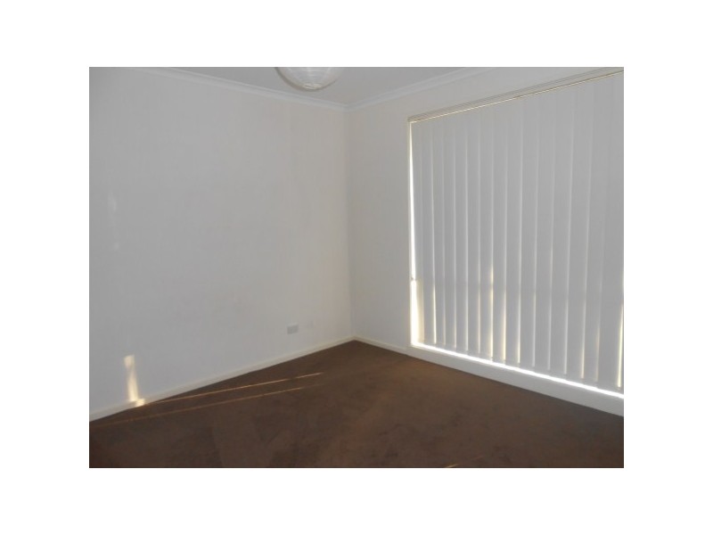 14 Willora Crescent, Cranbourne West VIC 3977