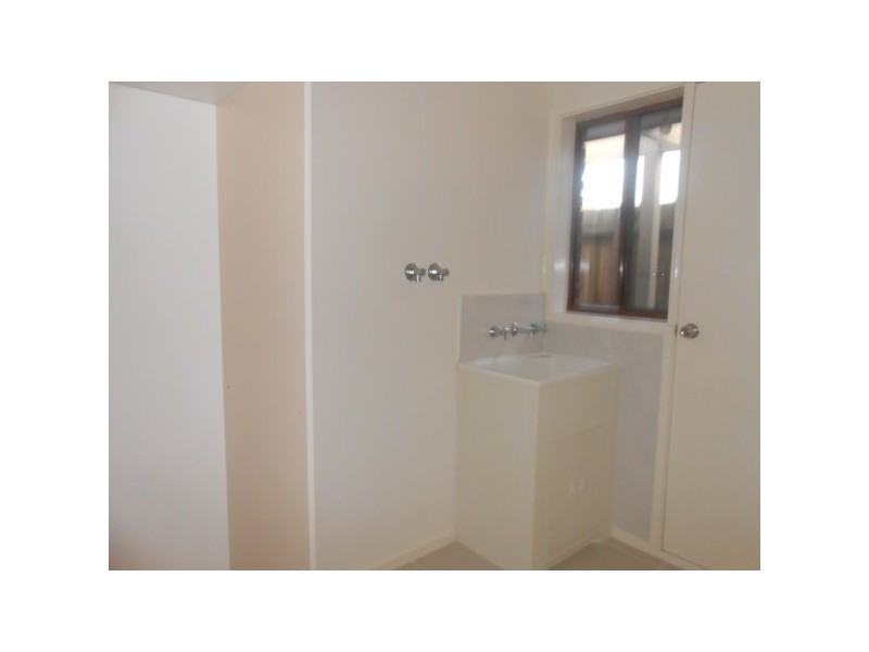 14 Willora Crescent, Cranbourne West VIC 3977