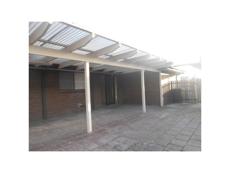 14 Willora Crescent, Cranbourne West VIC 3977