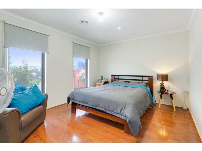 15 Myhaven Circuit, Carrum Downs VIC 3201