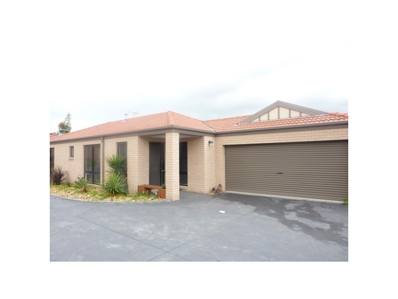 2/1 McDonald Street, Skye VIC 3977