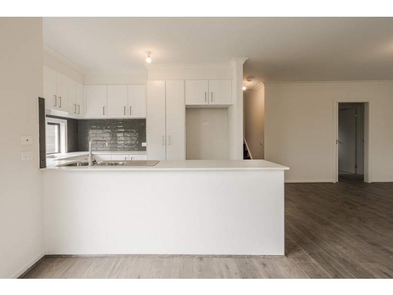 2/43 Sutton Street, Chelsea Heights VIC 3196