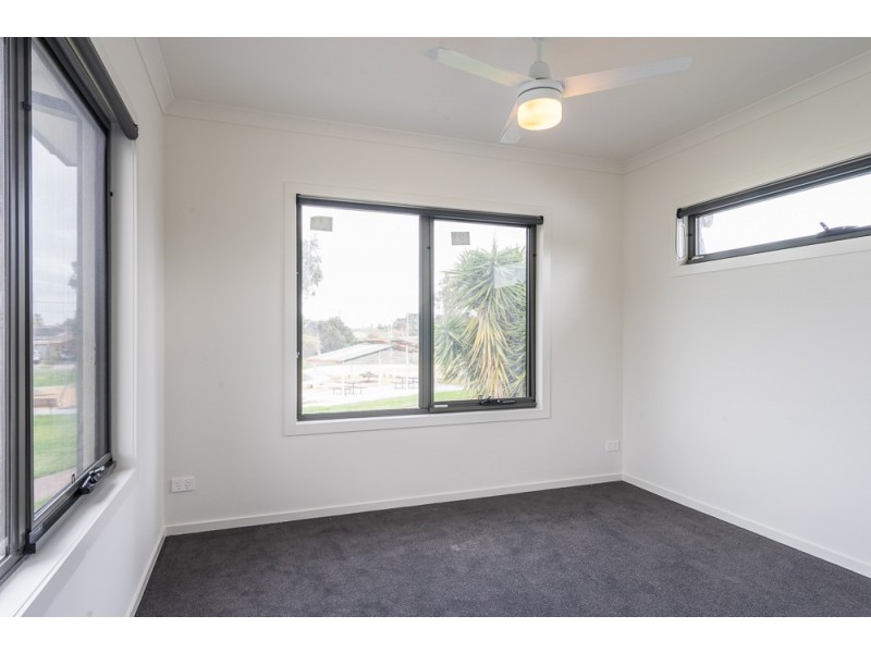 2/43 Sutton Street, Chelsea Heights VIC 3196