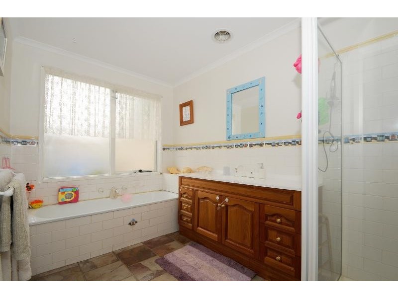 2 Monica Court, Pearcedale VIC 3912