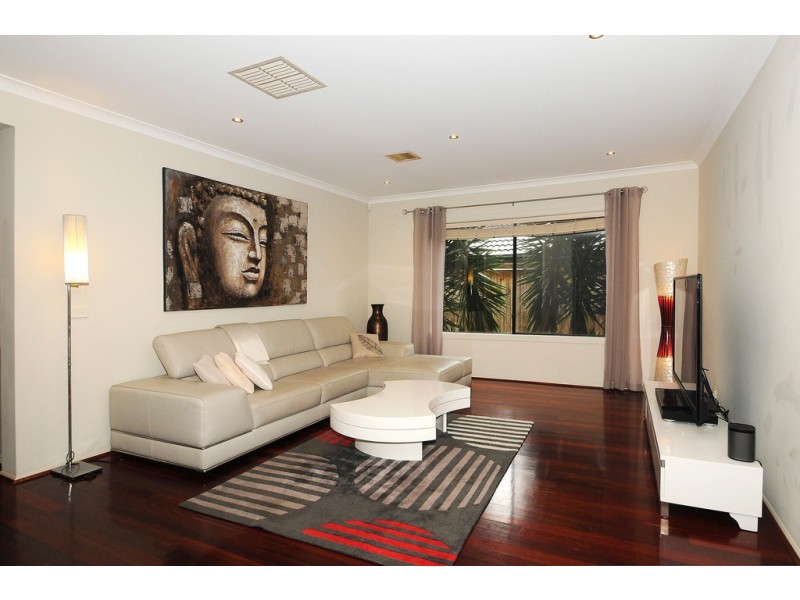 115 Sandhurst Boulevard, Sandhurst VIC 3977