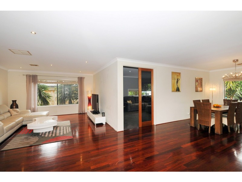 115 Sandhurst Boulevard, Sandhurst VIC 3977