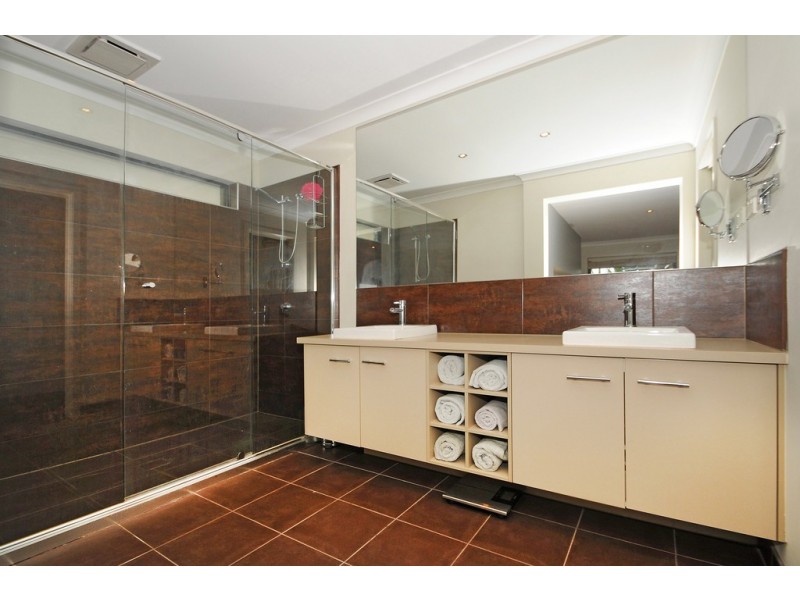 115 Sandhurst Boulevard, Sandhurst VIC 3977