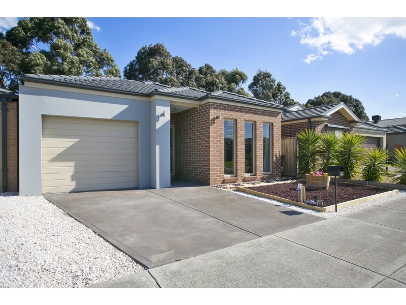 14 Cranbrook Circuit, Officer VIC 3809