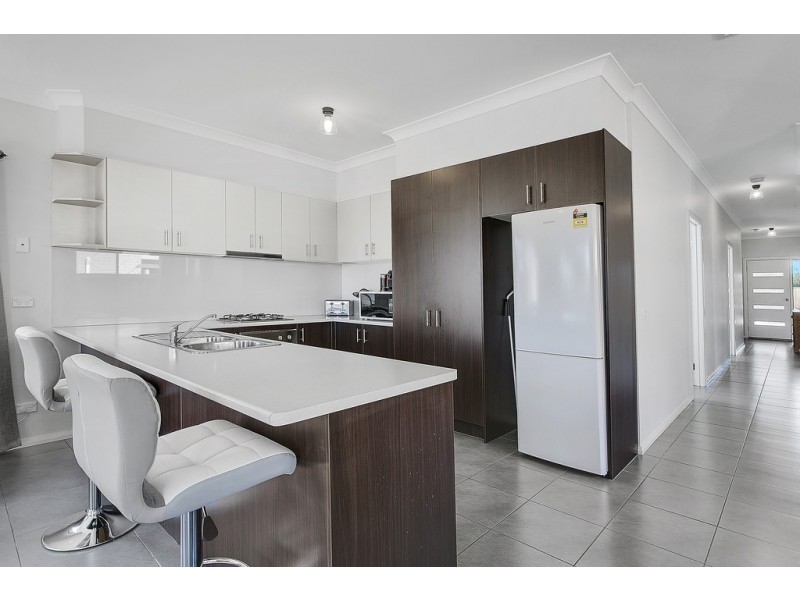 14 Cranbrook Circuit, Officer VIC 3809