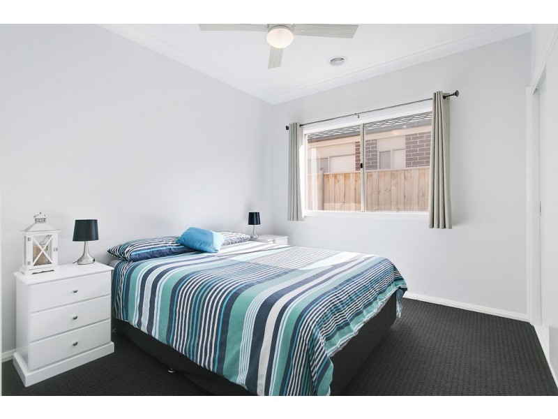 14 Cranbrook Circuit, Officer VIC 3809