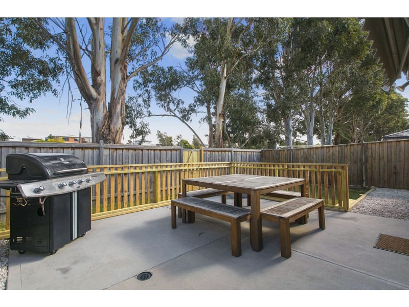 14 Cranbrook Circuit, Officer VIC 3809