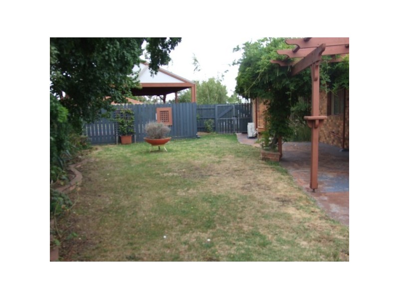 25 Pardalote Avenue, Carrum Downs VIC 3201